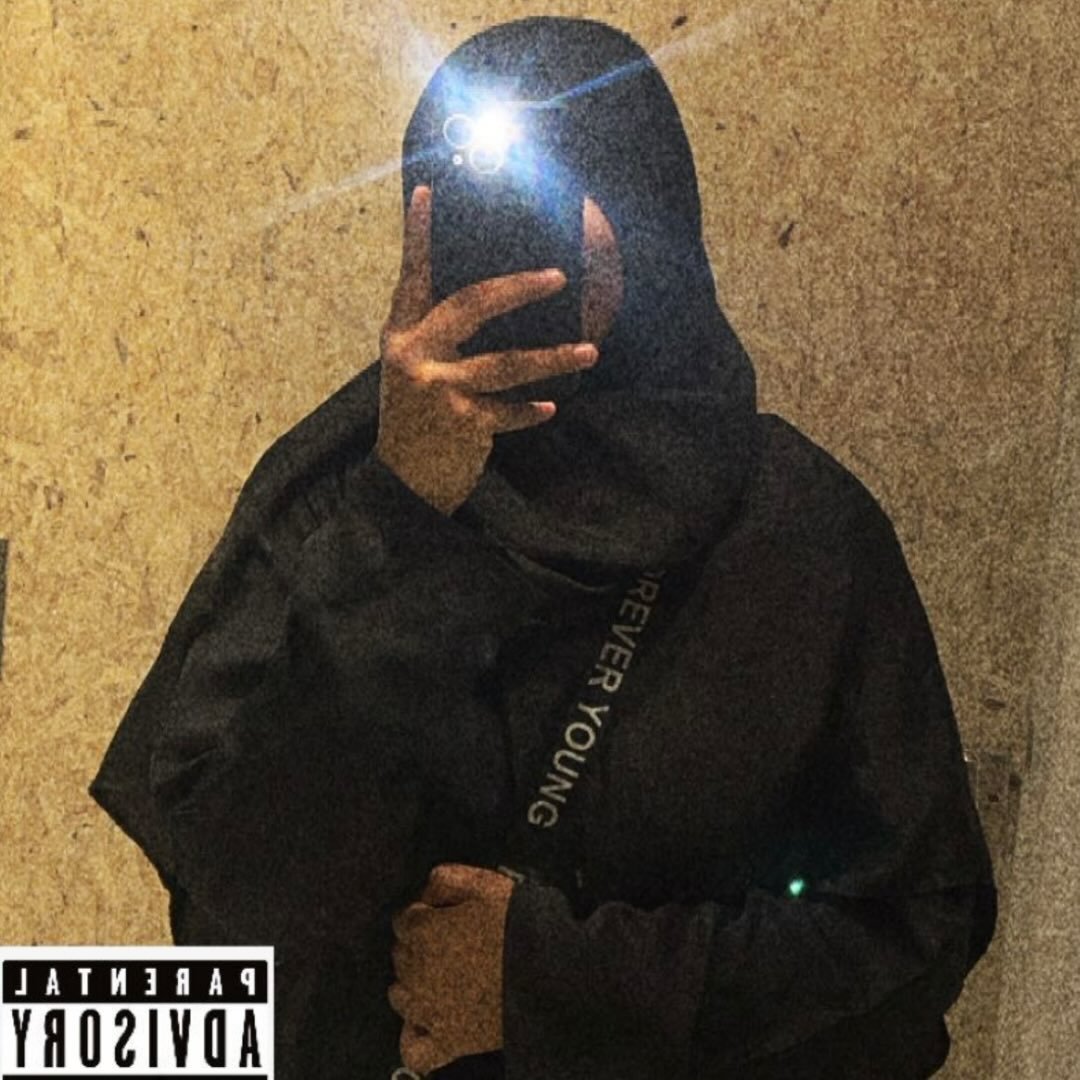 Khatheeja, founder and artist of Calligraphybykhatz