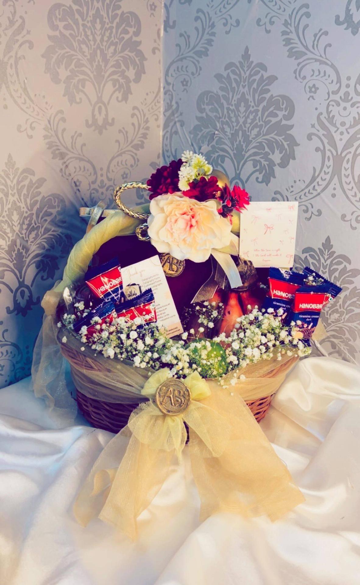 Engagement Fruit & Chocolate Basket